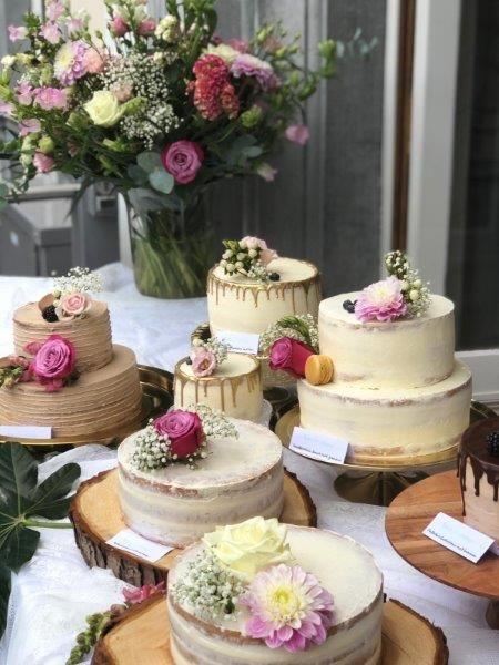 Ceremonie- en tafelbloemen door Je Grote Dag – foto 18