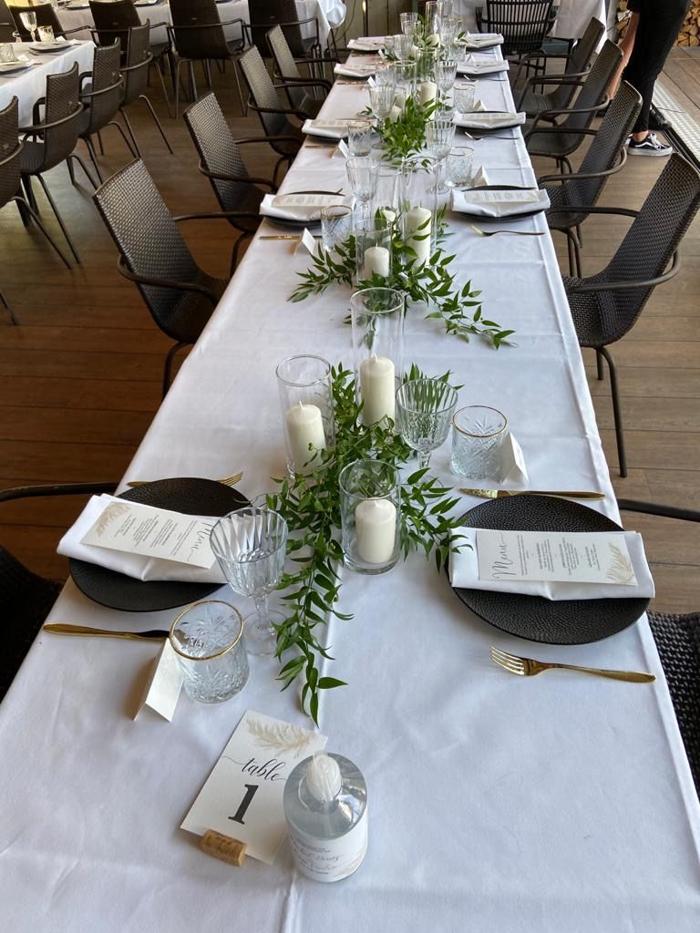 Ceremonie- en tafelbloemen door Je Grote Dag – foto 32