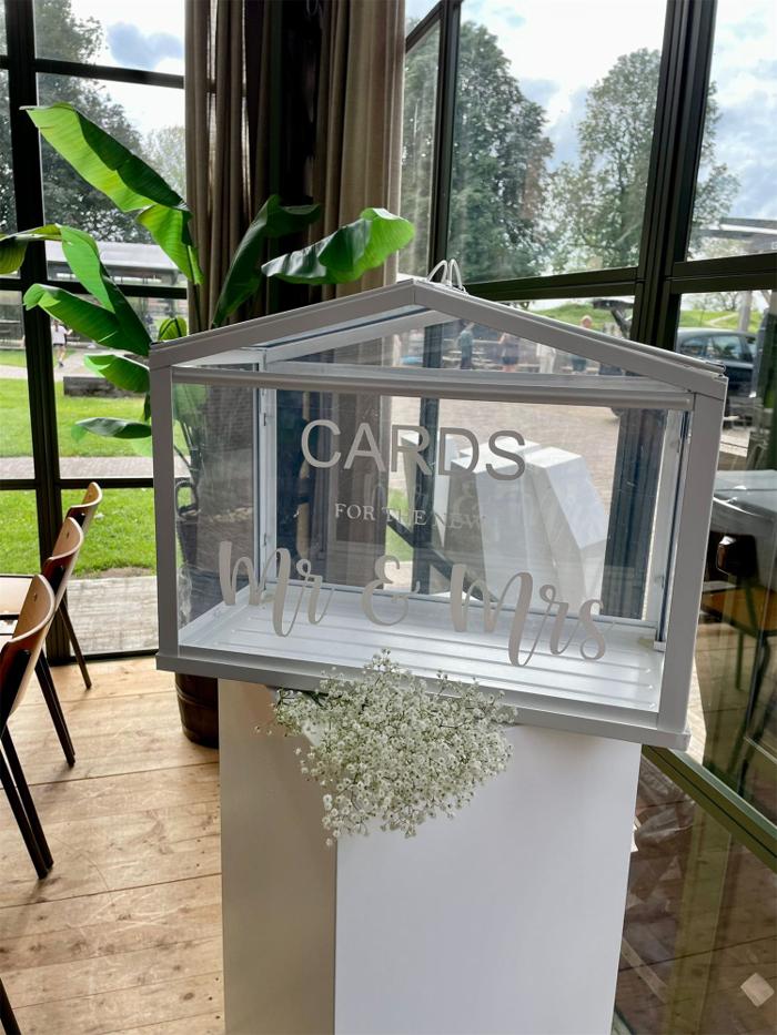 Bruiloft Alper & Marria: bruiloftstyling en bloemen door Je Grote Dag bij Slot Loevestein – foto 2