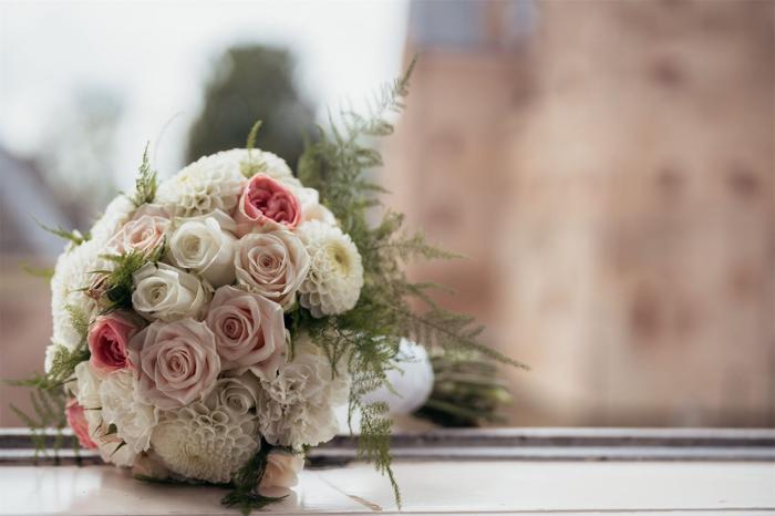 Bruiloft Alper & Marria: bruiloftstyling en bloemen door Je Grote Dag bij Slot Loevestein – foto 11