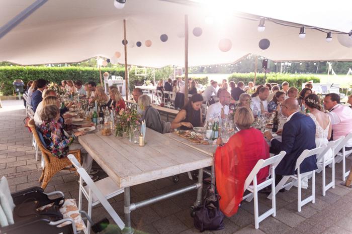 Bruiloft Bo & Fief: bruiloftstyling en bloemen door Je Grote Dag bij Countryclub Groen Geel Wassenaar – foto 2
