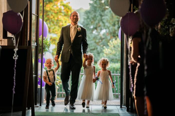 Bruiloft Danny & Lucy: bruiloftstyling en bloemen door Je Grote Dag bij Onze Kerk Hooge Zwaluwe – foto 9