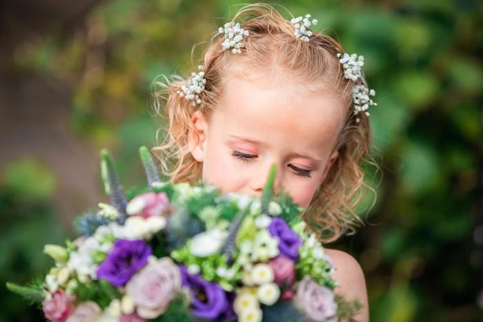 Bruiloft Danny & Lucy: bruiloftstyling en bloemen door Je Grote Dag bij Onze Kerk Hooge Zwaluwe – foto 22