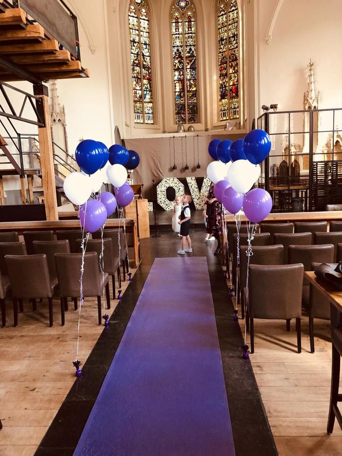 Bruiloft Danny & Lucy: bruiloftstyling en bloemen door Je Grote Dag bij Onze Kerk Hooge Zwaluwe – foto 23