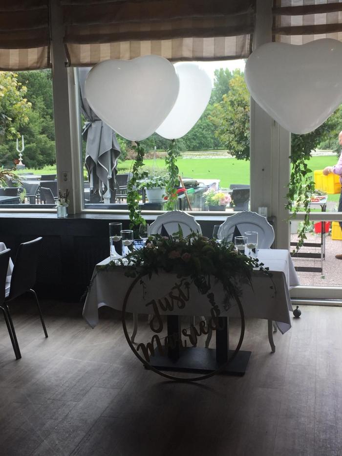 Bruiloft Toni & Naomi: bruiloftstyling en bloemen door Je Grote Dag bij Wantijpaviljoen Dordrecht – foto 12