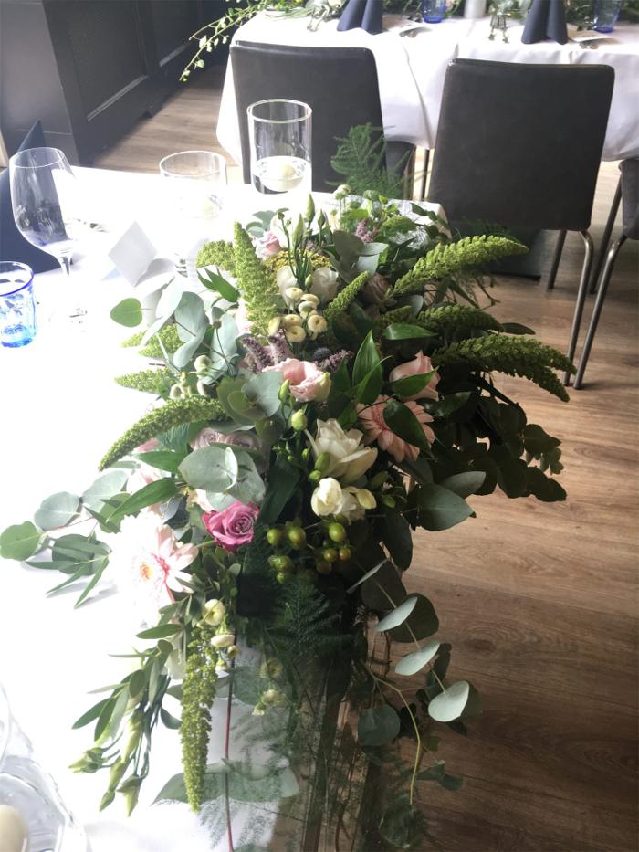 Bruiloft Toni & Naomi: bruiloftstyling en bloemen door Je Grote Dag bij Wantijpaviljoen Dordrecht – foto 13