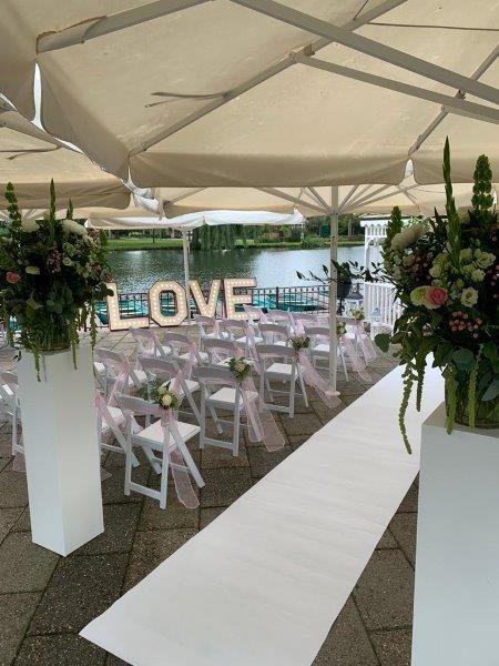 Bruiloft Erwin & Anita: bruiloftstyling en bloemen door Je Grote Dag bij De Theetuin Ridderkerk – foto 14