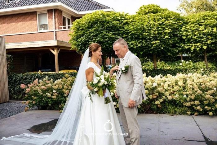 Bruiloft Jan Paul en Ralitsa: bruiloftstyling en bloemen door Je Grote Dag bij Wereldmuseum Rotterdam en Sociëteit aan de Maas – foto 26