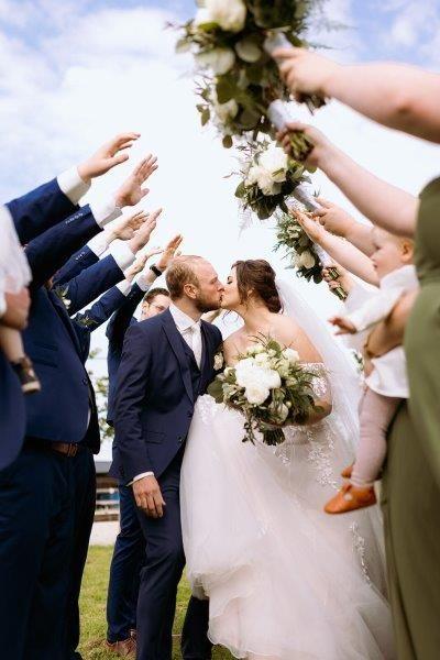 Bruiloft Jeroen & Dominique: bruiloftstyling en bloemen door Je Grote Dag bij Hoeve Zzamen Zoetermeer – foto 15