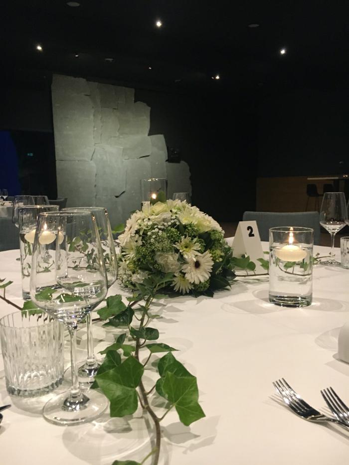 Bruiloft Maikel & Rona: bruiloftstyling en bloemen door Je Grote Dag bij Blijdorp – foto 6