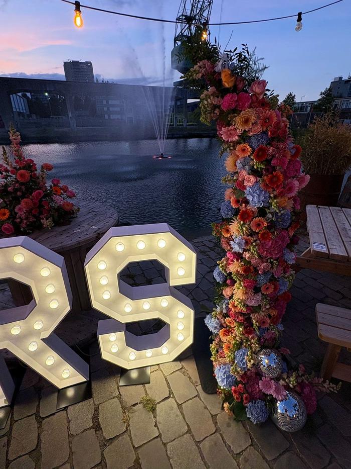 Bruiloft Margriet & Geert: bruiloftstyling en bloemen door Je Grote Dag – foto 8