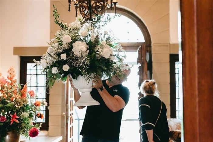 Bruiloft Marieke & Edward: bruiloftstyling en bloemen door Je Grote Dag bij Kasteel De Wittenburg – foto 7