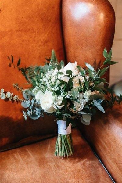 Bruiloft Marieke & Edward: bruiloftstyling en bloemen door Je Grote Dag bij Kasteel De Wittenburg – foto 15