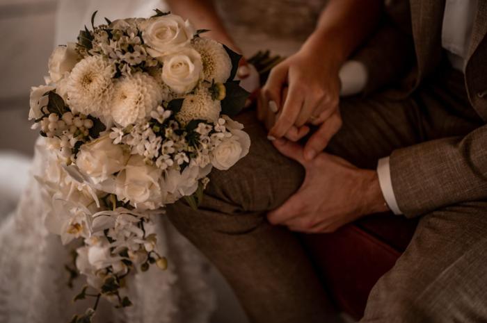 Bruiloft Mark & Sarah: bruiloftstyling en bloemen door Je Grote Dag bij Landgoed de Olifant Nieuwerkerk aan de IJssel – foto 3