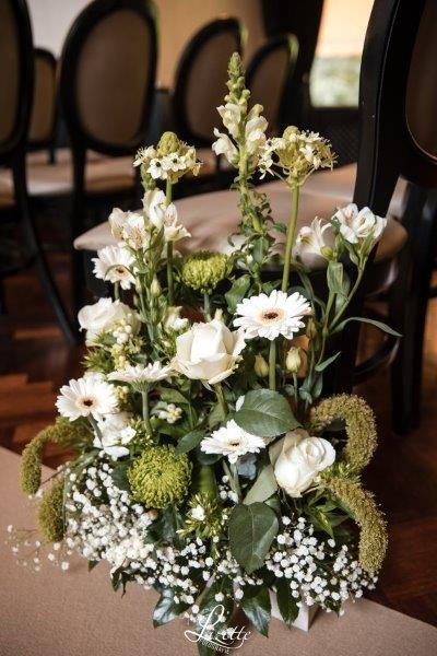 Bruiloft Robbie & Stephanie: bruiloftstyling en bloemen door Je Grote Dag bij Landgoed te Werve Rijswijk – foto 2