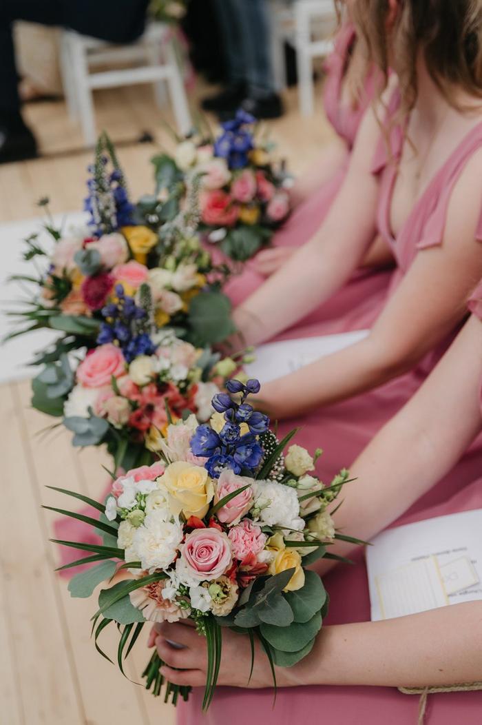 Bruiloft Cas en As: bruiloftstyling en bloemen door Je Grote Dag bij Thuis – foto 3