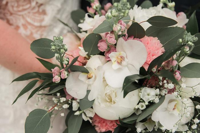Bruiloft Dennis en Synthia: bruiloftstyling en bloemen door Je Grote Dag bij Non Burgersdijk – foto 3