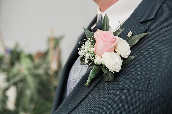 Bruiloft Dennis en Synthia: bruiloftstyling en bloemen door Je Grote Dag bij Non Burgersdijk – foto 4