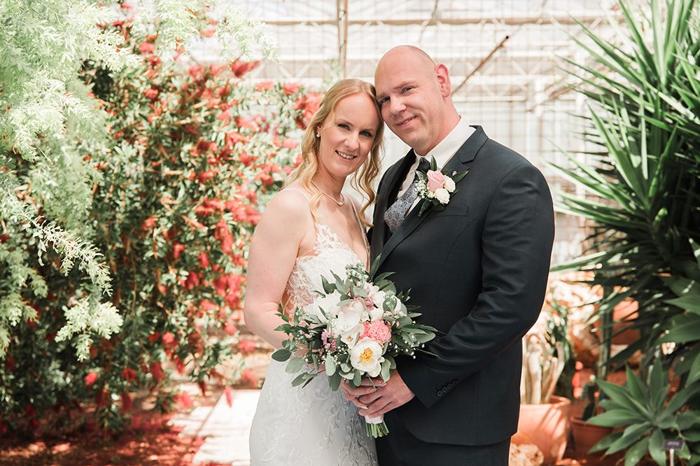 Bruiloft Dennis en Synthia: bruiloftstyling en bloemen door Je Grote Dag bij Non Burgersdijk – foto 5