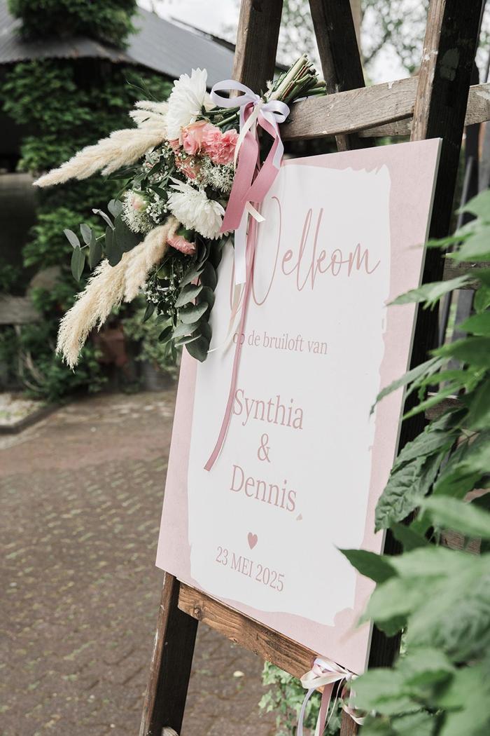 Bruiloft Dennis en Synthia: bruiloftstyling en bloemen door Je Grote Dag bij Non Burgersdijk – foto 6