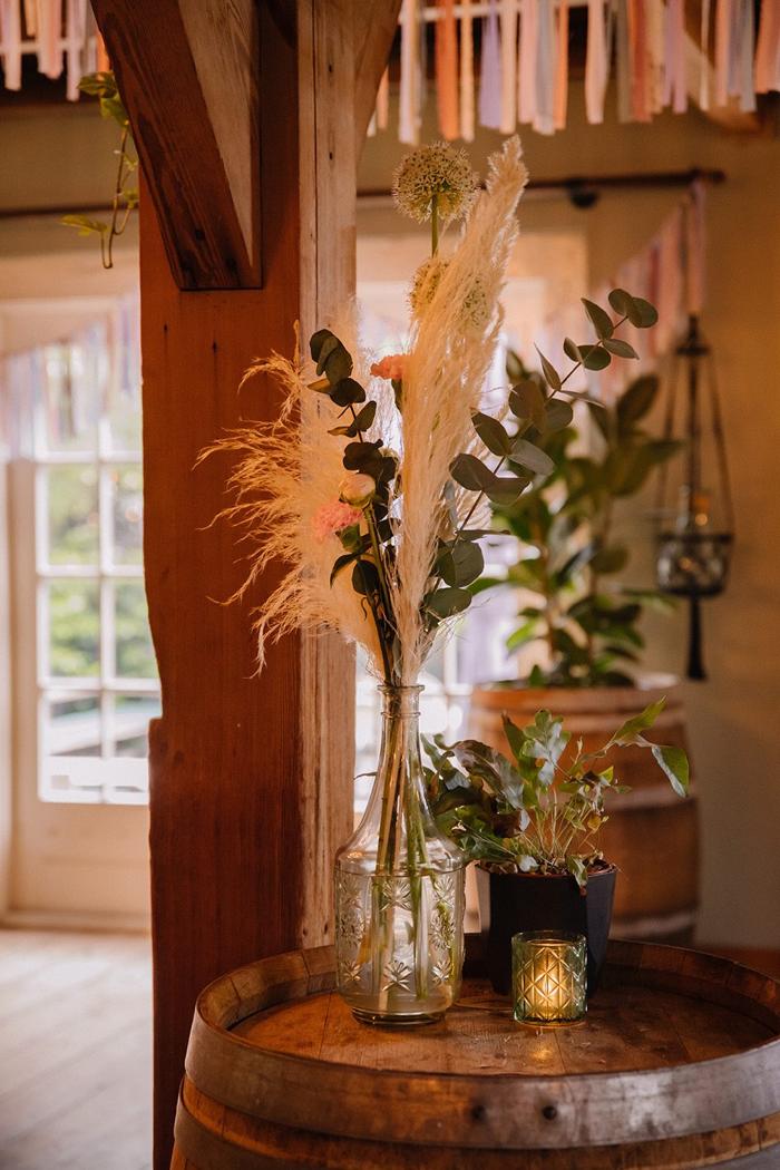 Bruiloft Dennis en Synthia: bruiloftstyling en bloemen door Je Grote Dag bij Non Burgersdijk – foto 14