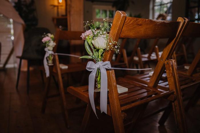 Bruiloft Dennis en Synthia: bruiloftstyling en bloemen door Je Grote Dag bij Non Burgersdijk – foto 23