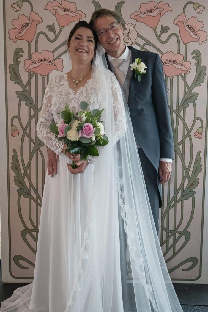 Bruiloft Hans & Yvonne: bruiloftstyling en bloemen door Je Grote Dag bij Partyschip de Parel aan de maas – foto 6