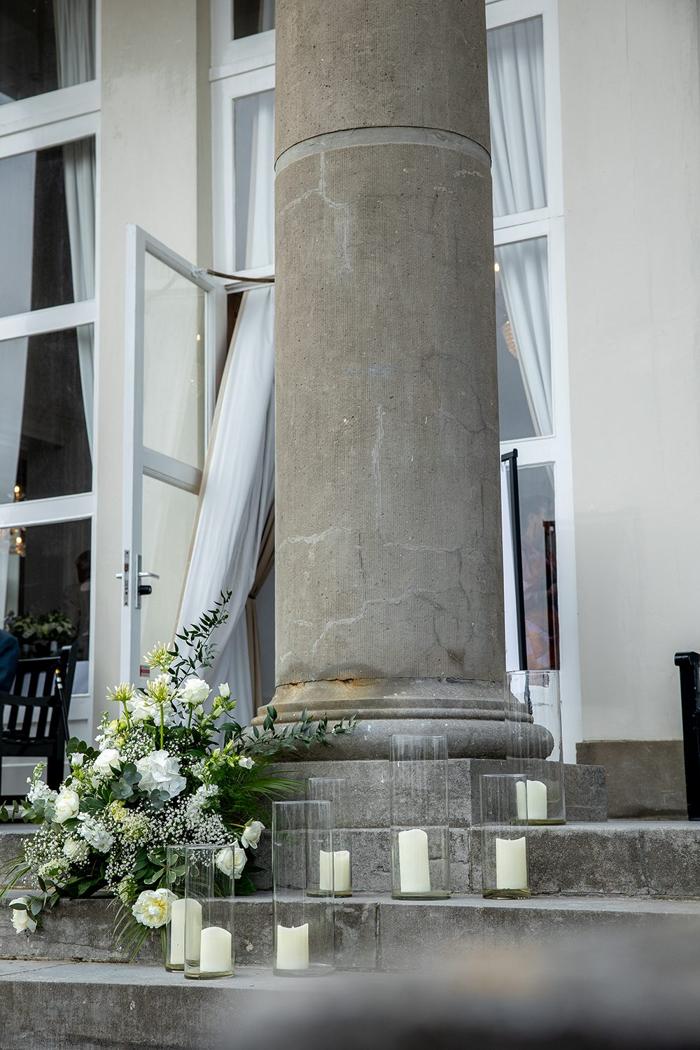 Bruiloft Joost en Marieke: bruiloftstyling en bloemen door Je Grote Dag bij Paviljoen de Witte, Scheveningen – foto 6