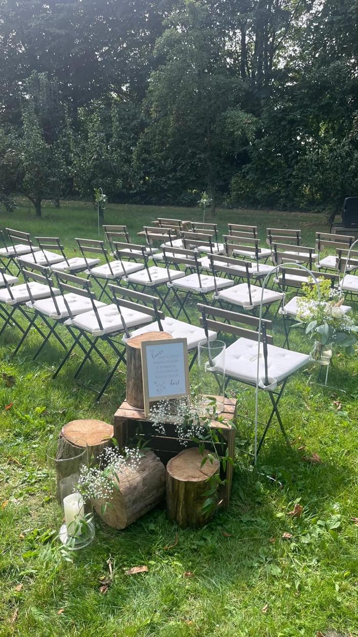 Bruiloft Jordy en Nicolien: bruiloftstyling en bloemen door Je Grote Dag bij Landgoed de Olmenhorst, Lisserbroek – foto 13