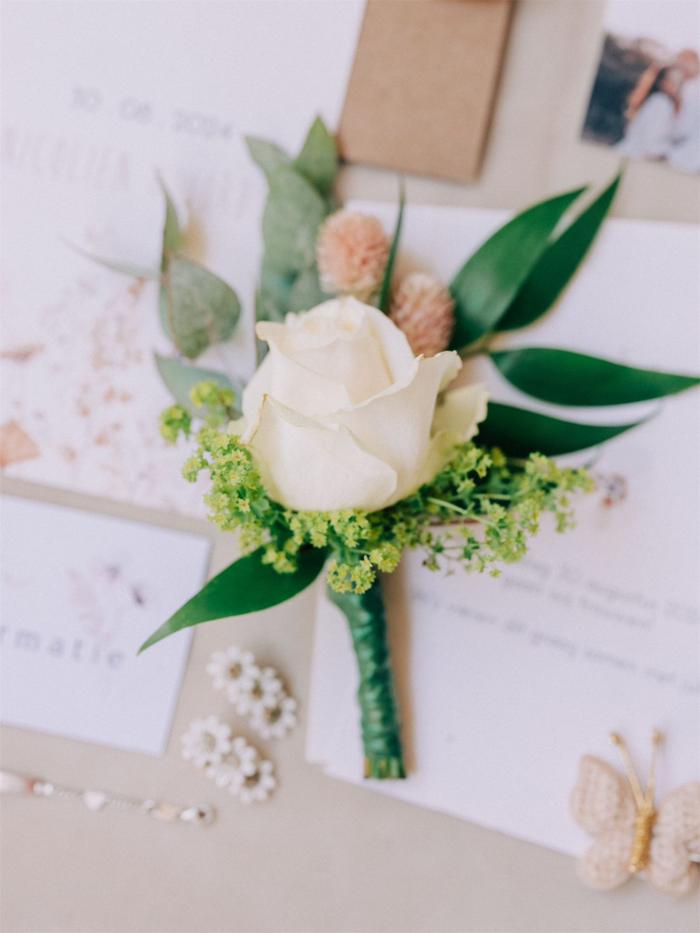 Bruiloft Jordy en Nicolien: bruiloftstyling en bloemen door Je Grote Dag bij Landgoed de Olmenhorst, Lisserbroek – foto 16