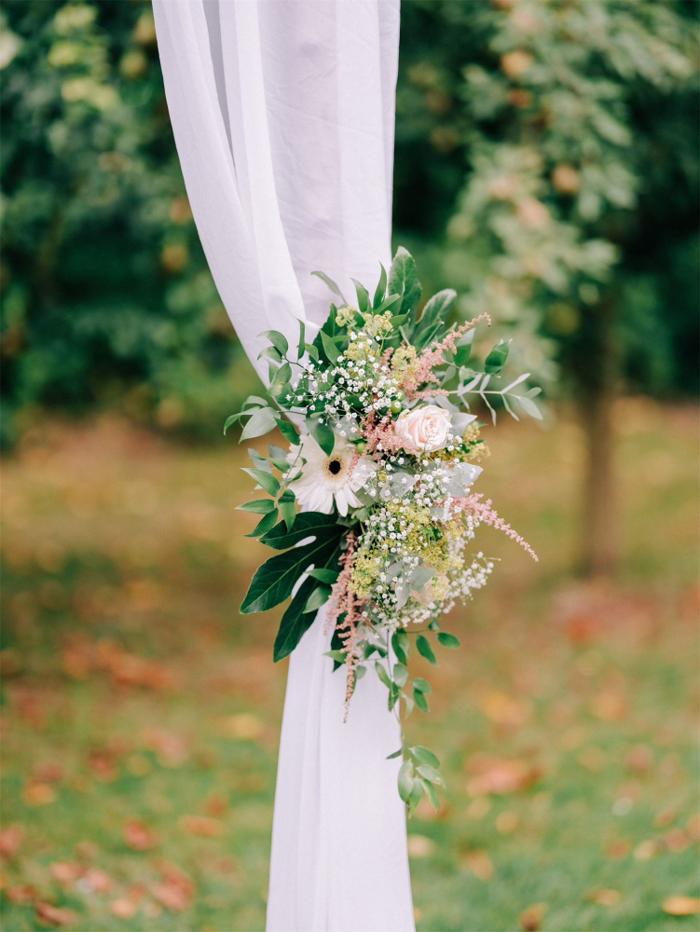 Bruiloft Jordy en Nicolien: bruiloftstyling en bloemen door Je Grote Dag bij Landgoed de Olmenhorst, Lisserbroek – foto 26