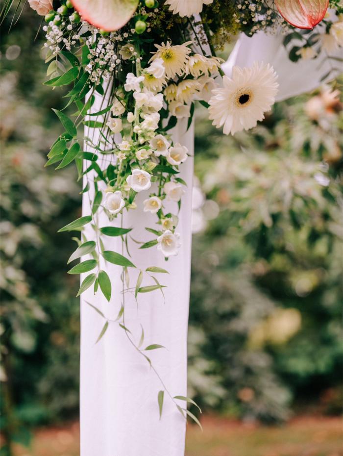 Bruiloft Jordy en Nicolien: bruiloftstyling en bloemen door Je Grote Dag bij Landgoed de Olmenhorst, Lisserbroek – foto 29