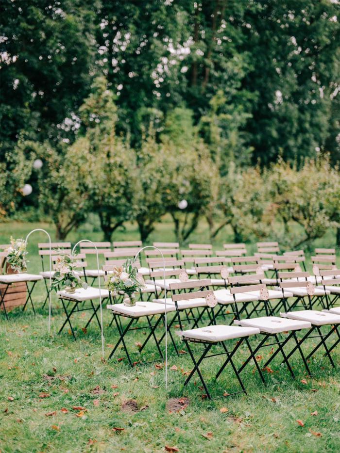 Bruiloft Jordy en Nicolien: bruiloftstyling en bloemen door Je Grote Dag bij Landgoed de Olmenhorst, Lisserbroek – foto 31
