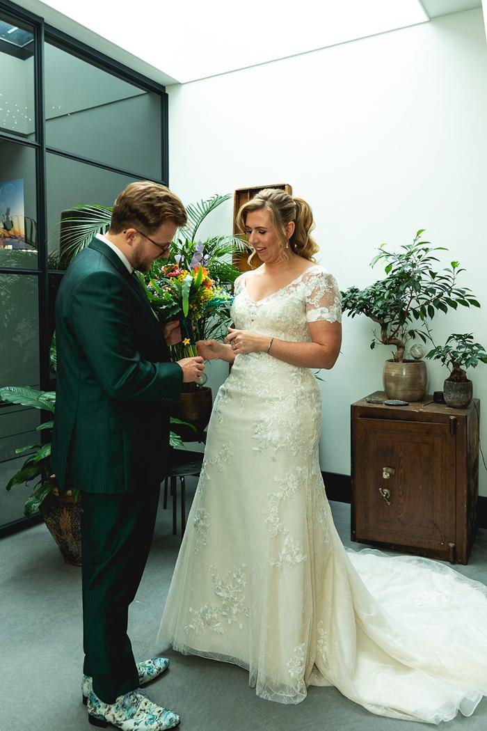 Bruiloft Kevin en Sabine: bruiloftstyling en bloemen door Je Grote Dag bij JACK – Rotterdam – foto 24