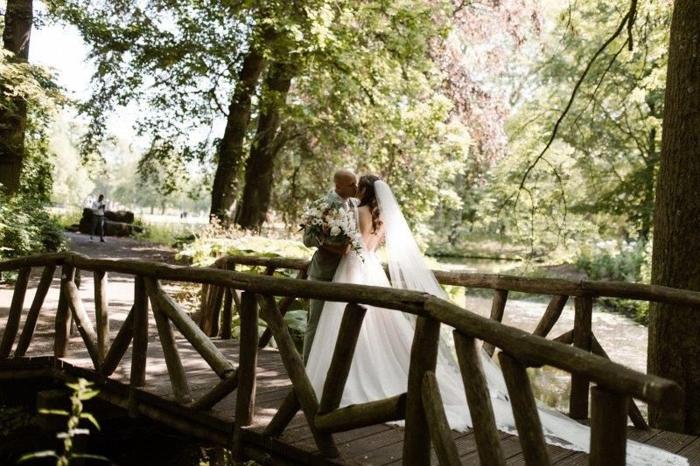 Bruiloft Marco & Jeanine: bruiloftstyling en bloemen door Je Grote Dag bij Dudok aan de Maas – foto 2