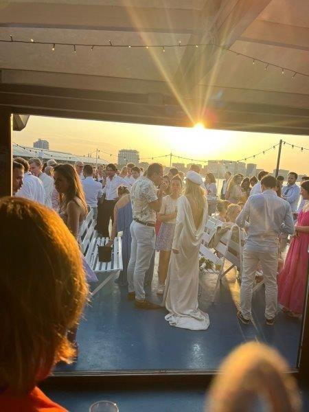 Bruiloft Mats & Sophie: bruiloftstyling en bloemen door Je Grote Dag bij MS Ameland (Amsterdam) – foto 6