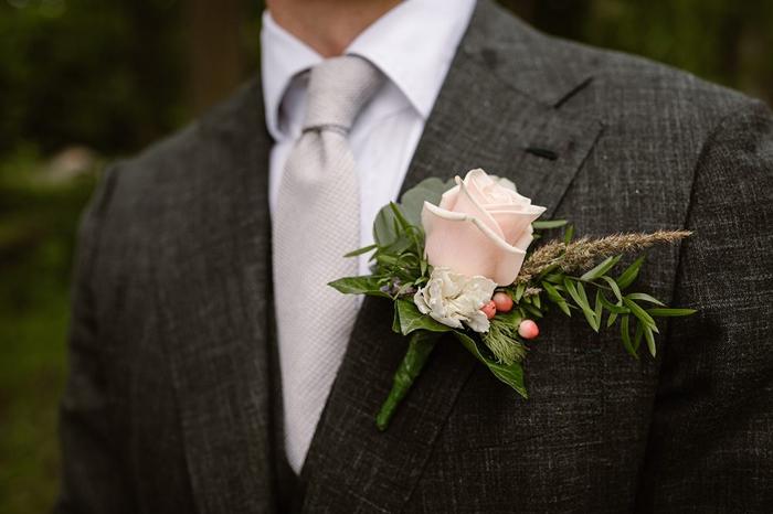 Bruiloft Nick en Melissa: bruiloftstyling en bloemen door Je Grote Dag bij Brasserie Buitenhuis te Valkenburg – foto 3
