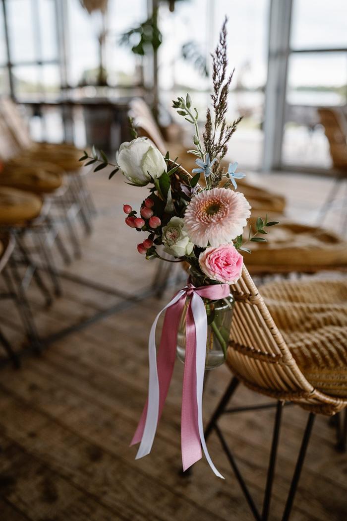 Bruiloft Nick en Melissa: bruiloftstyling en bloemen door Je Grote Dag bij Brasserie Buitenhuis te Valkenburg – foto 5