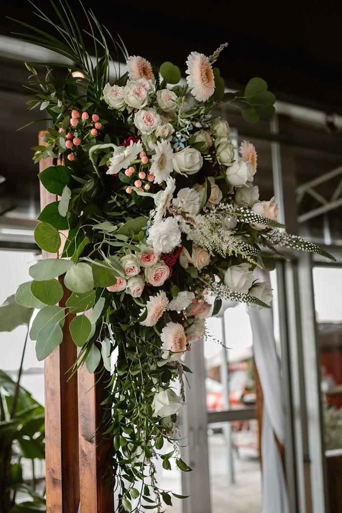 Bruiloft Nick en Melissa: bruiloftstyling en bloemen door Je Grote Dag bij Brasserie Buitenhuis te Valkenburg – foto 7
