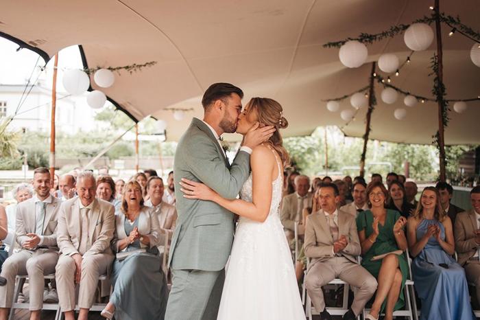 Bruiloft Ruud & Elles: bruiloftstyling en bloemen door Je Grote Dag bij Villa Ockenburgh – foto 7