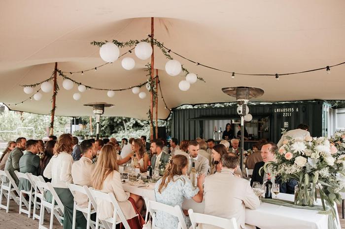 Bruiloft Ruud & Elles: bruiloftstyling en bloemen door Je Grote Dag bij Villa Ockenburgh – foto 12