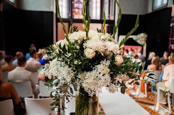 Bruiloft Stan en Lisan: bruiloftstyling en bloemen door Je Grote Dag bij Hotel Nassau – Breda – foto 11