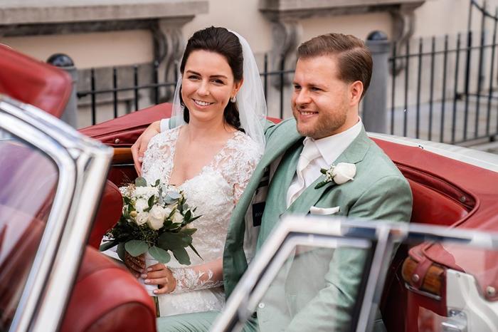 Bruiloft Stan en Lisan: bruiloftstyling en bloemen door Je Grote Dag bij Hotel Nassau – Breda – foto 17