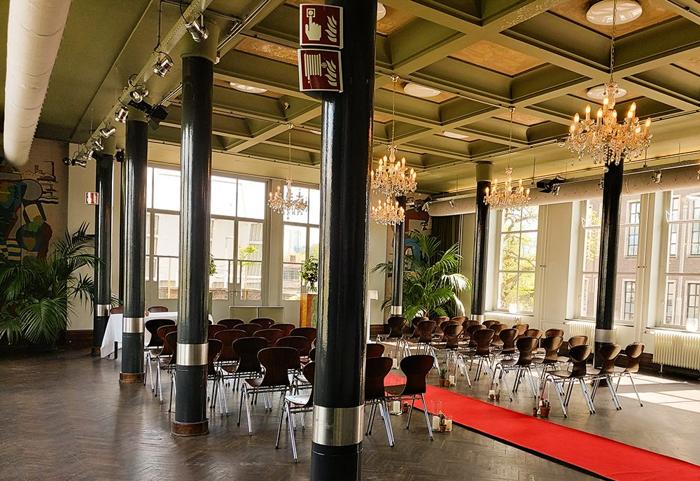 Bruiloft Thomas en Cleo: bruiloftstyling en bloemen door Je Grote Dag bij Machinist – Rotterdam – foto 3