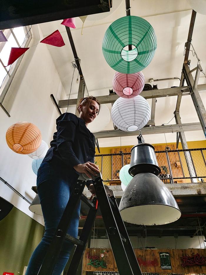Bruiloft Thomas en Cleo: bruiloftstyling en bloemen door Je Grote Dag bij Machinist – Rotterdam – foto 6