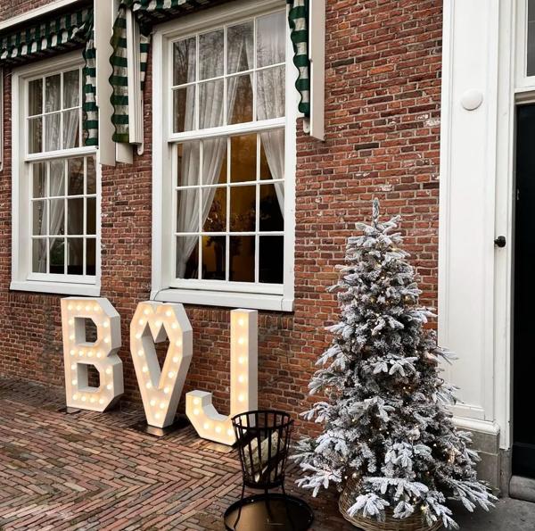 Initialen lichtletters