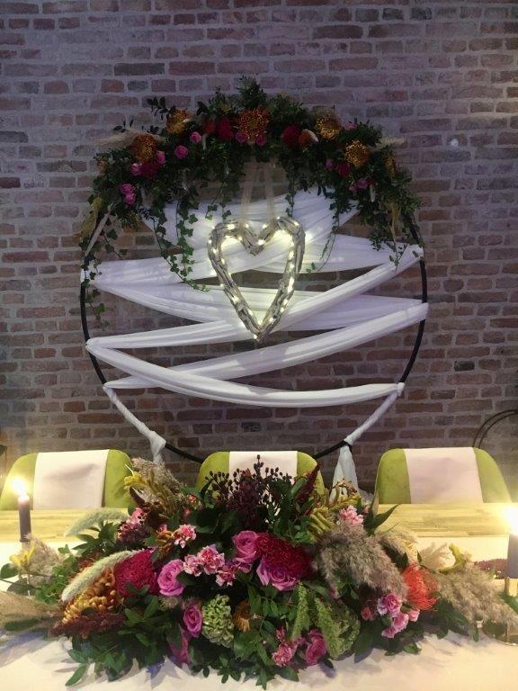 Backdrop Circle of Love huren bij Je Grote Dag – foto 3