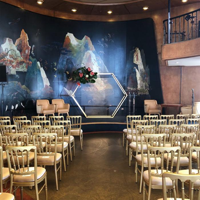 Backdrop Hexagon Goud huren bij Je Grote Dag – foto 3